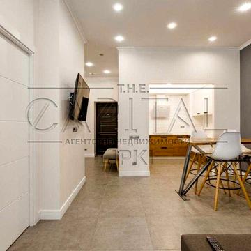 Видовая резиденция с Master-bedroom в Novopecherski Lypky (Новопечерские Липки), ул. Андрея Верхогляда (Драгомирова)