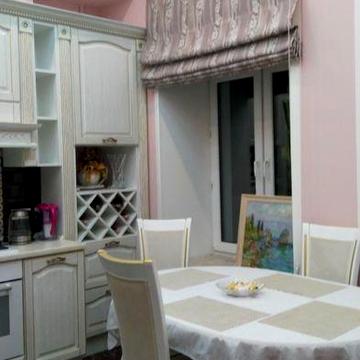 Без комисії!Двокімнатна квартира біля Покровського монастиря