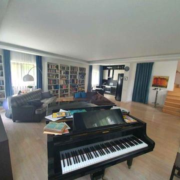 Будинок у Гостомелі біля сосного бору