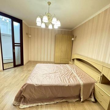 Здам 1 кв Здановської Лікоград голосіївський метро виставковий центр