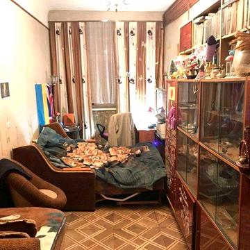 Продаж 2 кім.кв-ри 80 м.кв.  в центрі Львова вул. Братів Рогатинців потребує ремонта