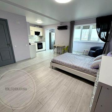 Ц.Ринок/Водопровідна 1к студія в оренду на 8 поверсі