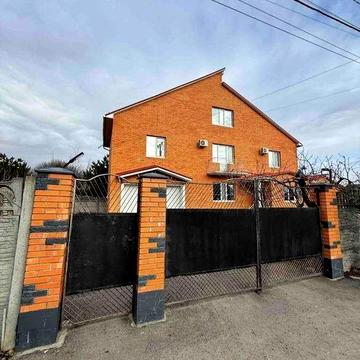 Сучасний цегляний будинок 5 кімнат, 220 кв.м. для великої сімї