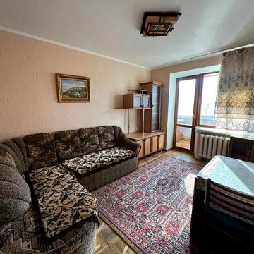 Оренда 2 х кім. квартири в центрі.