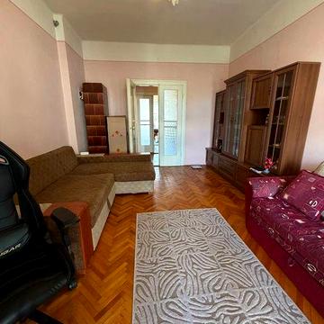 Продаж 3-кімнатної квартири в історичному центрі Ужгорода