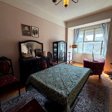 Продаж 3-кімнатної квартири в історичному центрі Ужгорода