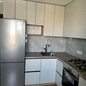 1 к квартира, Новобудова цегляна з меблями та технікою.