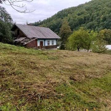 Продам будинок-земельну ділянку