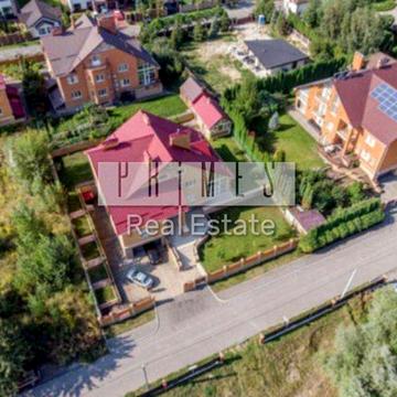 Продаж 3-поверхового будинку без ремонту, вул. Кирикова , Лісники