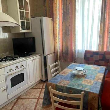 Продається 2-кімнатна квартира сталінка біля Держпрому  (76415)