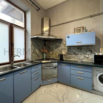 Продаж 3к квартири 69 м.кв / пл. Ш. Петефi, Центр