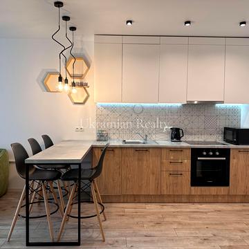 Предславинська вул., 53