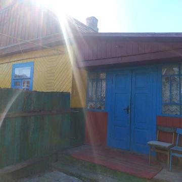 Дім з великою ділянкою. Дом с большим участком