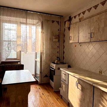 (5) Продам 2 кімнатну квартиру на Вишенці 9081