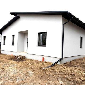Будинок в районі Зоопарку з парканом та великою ділянкою