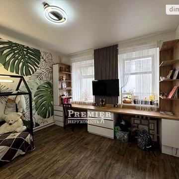 Продаж 6к Дім Івахненка Петра вулиця