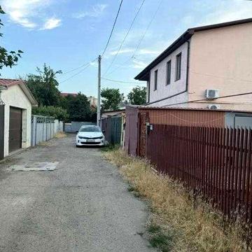 Продам частину будинку вул.Світанку  з ділянкою 2,3 сотки