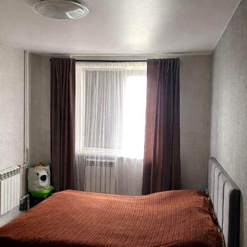 ТОРГ .Продам секцію приватизовану, частково зроблений ремонт .