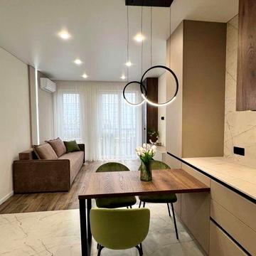 Будинок клубного типу поблизу центу