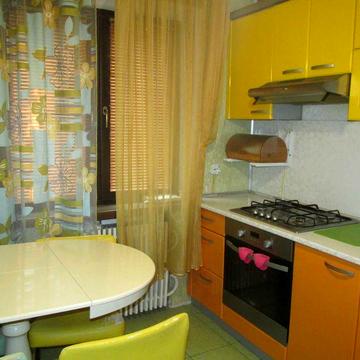 Продам 2 кімнатну квартиру по проспекту Соборному (р-н Райбиту - Центру зайнятості)