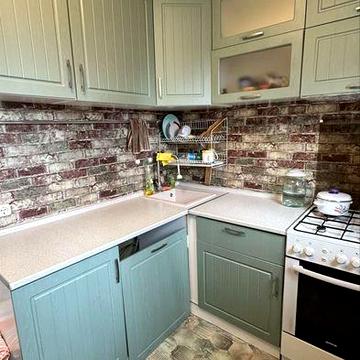 Продається 2 кімнатна квартира біля м. Чернігівська, 7 хвилин пішки