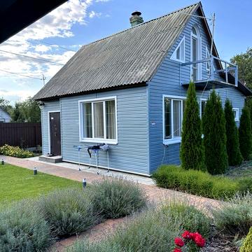 Сучасна двохповерхова дача