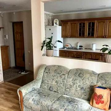 *Оренда 3х кімнатної квартири тихий центр.