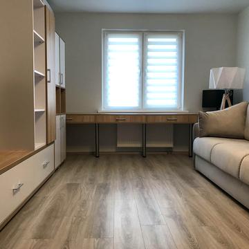 Академіка Глушкова просп., 9-Є