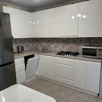 Сдам двохкімнатну квартиру на тривалий час