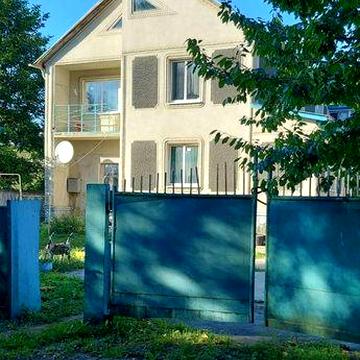 Продам великий будинок .