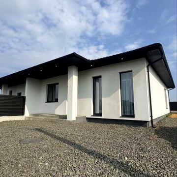 Дуплекс з дизайнерським ремонтом в с. Боратин