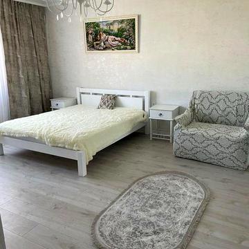 1к квартира з ремонтом на Зодчих