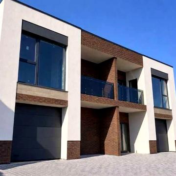 Будинок-Дуплекс - всього 10 х до Міського Озера!