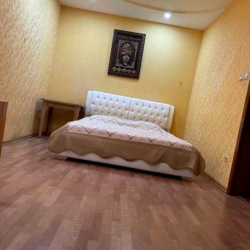 Сдам дом Пастера 4 к 150 м. в центре гор., животных можно,авто 3 шт