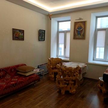 здам квартиру в центрі міста Чехівський правулок 8