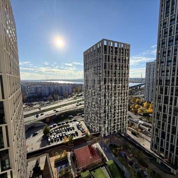 Зарічна вул., 4