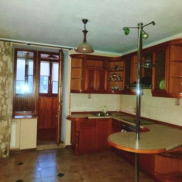 Оренда 3-к квартири у престижному будинку Київ, Березняки, ГЕНЕРАТОР