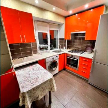 Депутатська вул., 32