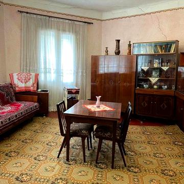 Продається 3 кімнатна квартира по вул.Грушевського