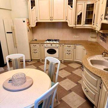 Власник Продам котедж , подвал, 10 соток, провулок Партизанський ТОРГ