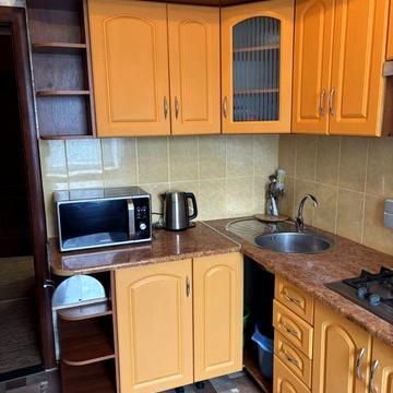 Продається 2-х кімнатна квартира в районі залізничного вокзалу!!