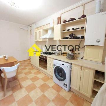 Однушка в Центрі. Індивідуальне опалення. Цегла. 2/8