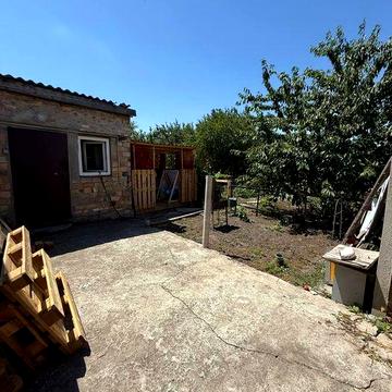 Срочно!!!Продаю пів будинку, правий берег