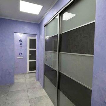 Трикімнатна квартира на другому поверсі!