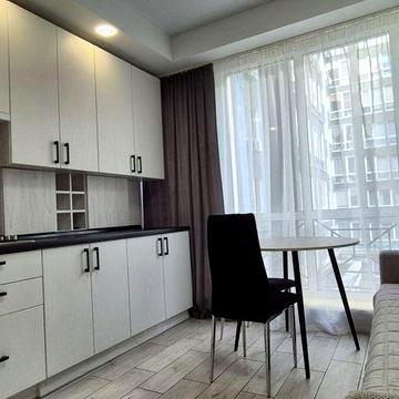 Евро 2-к квартира в розвиненому районі, повністю укомплектована