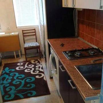 Продам гостинку со своей кухней и удобствами, метро Холодная Гора