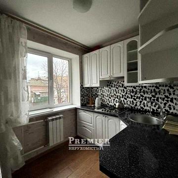 2 кімнатна квартира в центрі. вул. Новосельського