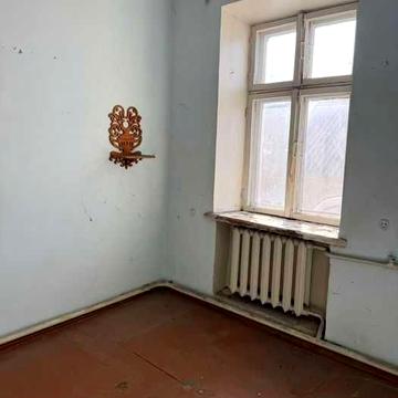 2 комн-37 метров с балконом. Центр. АГВ. 2 этаж. ул.Болгарская-Высокий