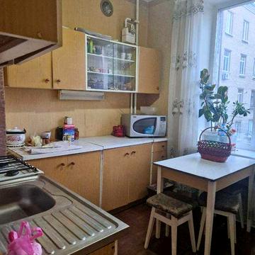 Продам 2х комнатную отличная планировка 3 эт