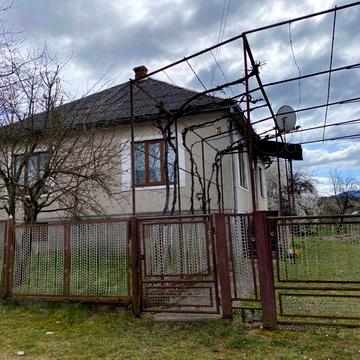Продаж будинку за 5 км до м. Перечин